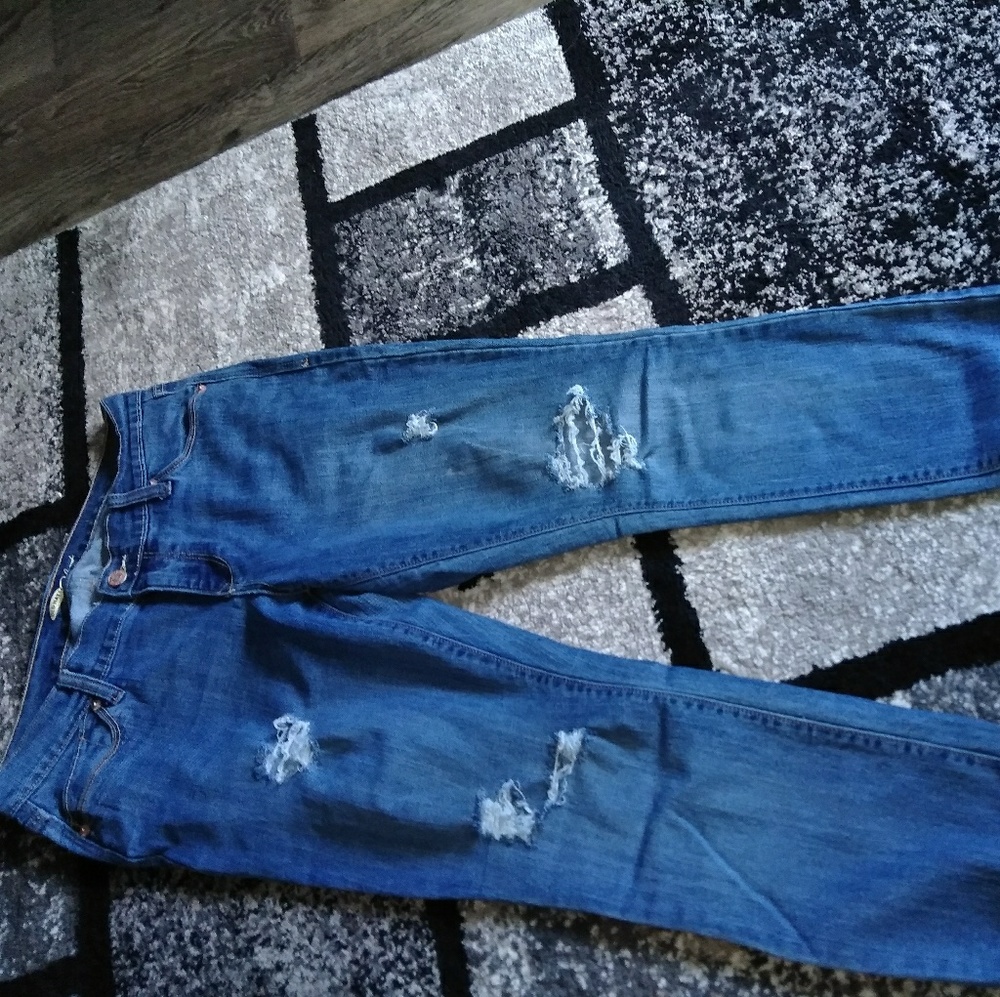 Ripped jeans